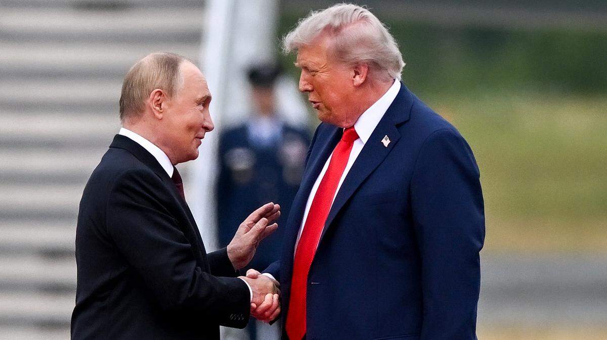 Foto de archivo. El presidente de Estados Unidos, Donald Trump, declaró este domingo que está considerando decirle al presidente de Rusia, Vladímir Putin, que si la guerra en Ucrania no termina, permitirá el envío de misiles Tomahawk de largo alcance a Kiev.