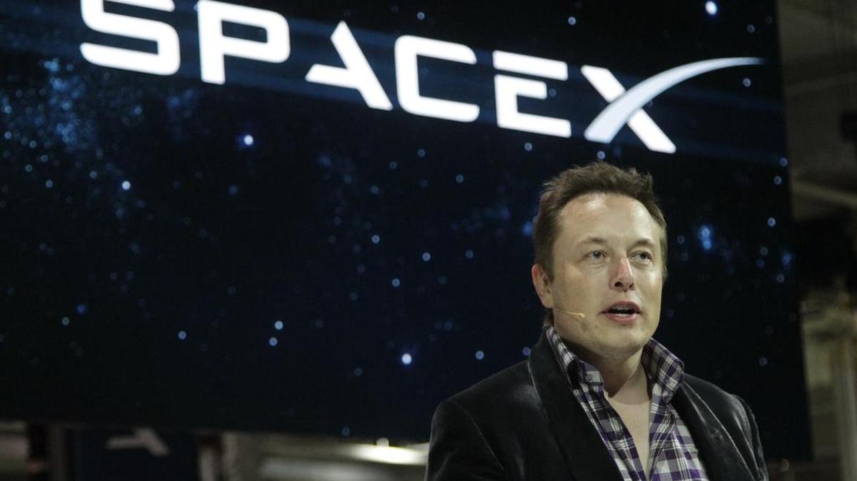 Elon Musk, presidente de Tesla, la fabricante de vehículos eléctricos y parcialmente autónomos, y de la compañía espacial SpaceX. 