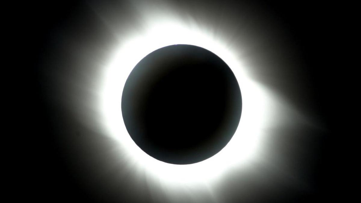 Un eclipse total del sol visto desde Turquía.