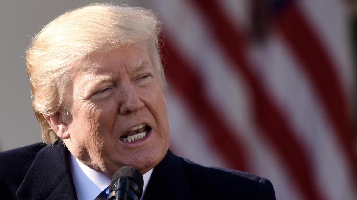 El presidente Trump quitó recientemente la protección temporal del TPS a miles de inmigrantes salvadoreños.