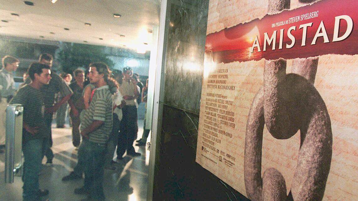 Los represores y cómplices que siguen rondando la Cinemateca de Cuba | Opinión