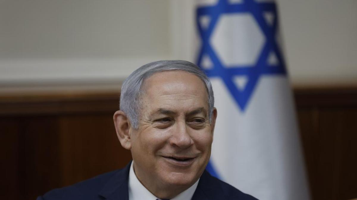 El primer ministro de Israel, Benjamín Netanyahu, se reúne con el gabinete en Jerusalén el 11 de enero.