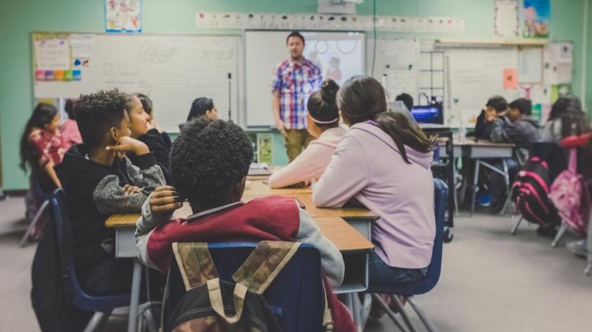 Las fundaciones Tigo e Ismael Cala estrenaran un programa de inteligencia emocional dirigido a niños y adolescentes en cinco institutos públicos de Ciudad de Guatemala.