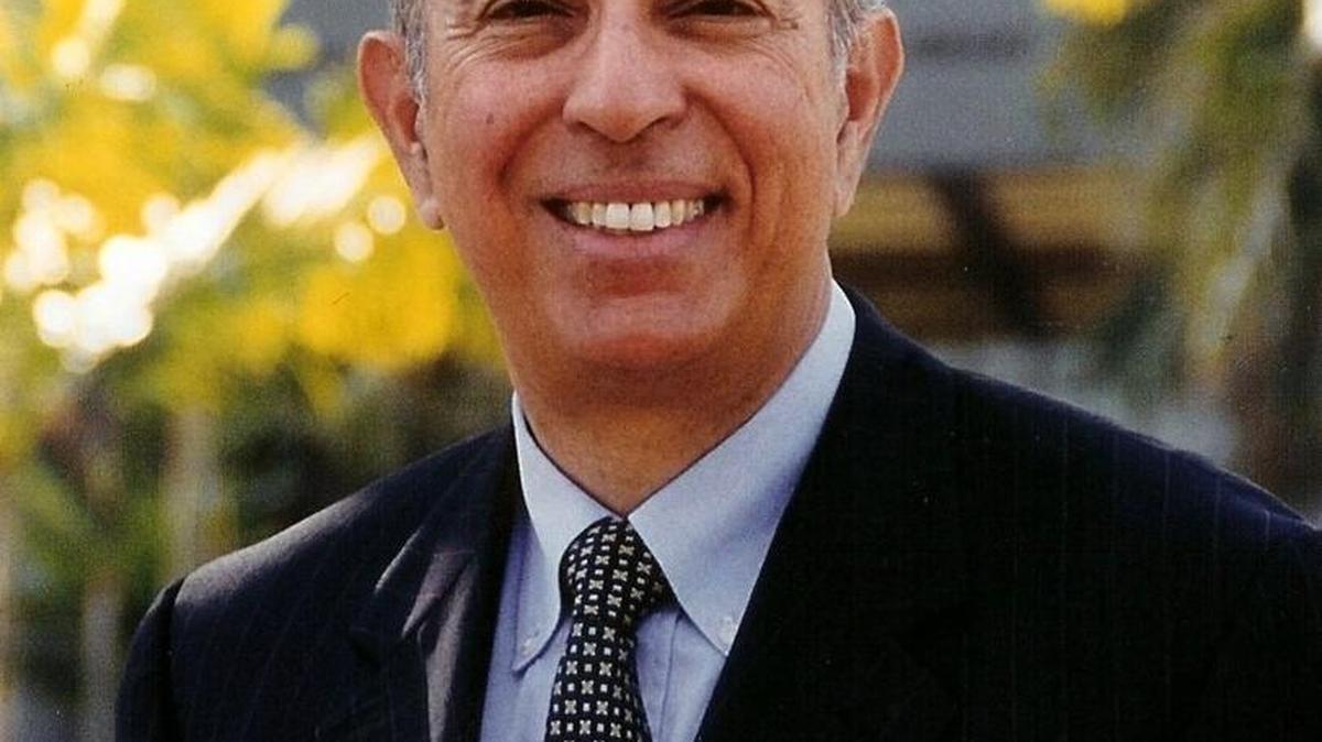 Modesto A. Maidique fue seleccionado de un gran grupo de 205 aspirantes para ser Presidente de la Universidad Internacional de la Florida (FIU) en octubre de 1986. Estuvo 23 años en el cargo.