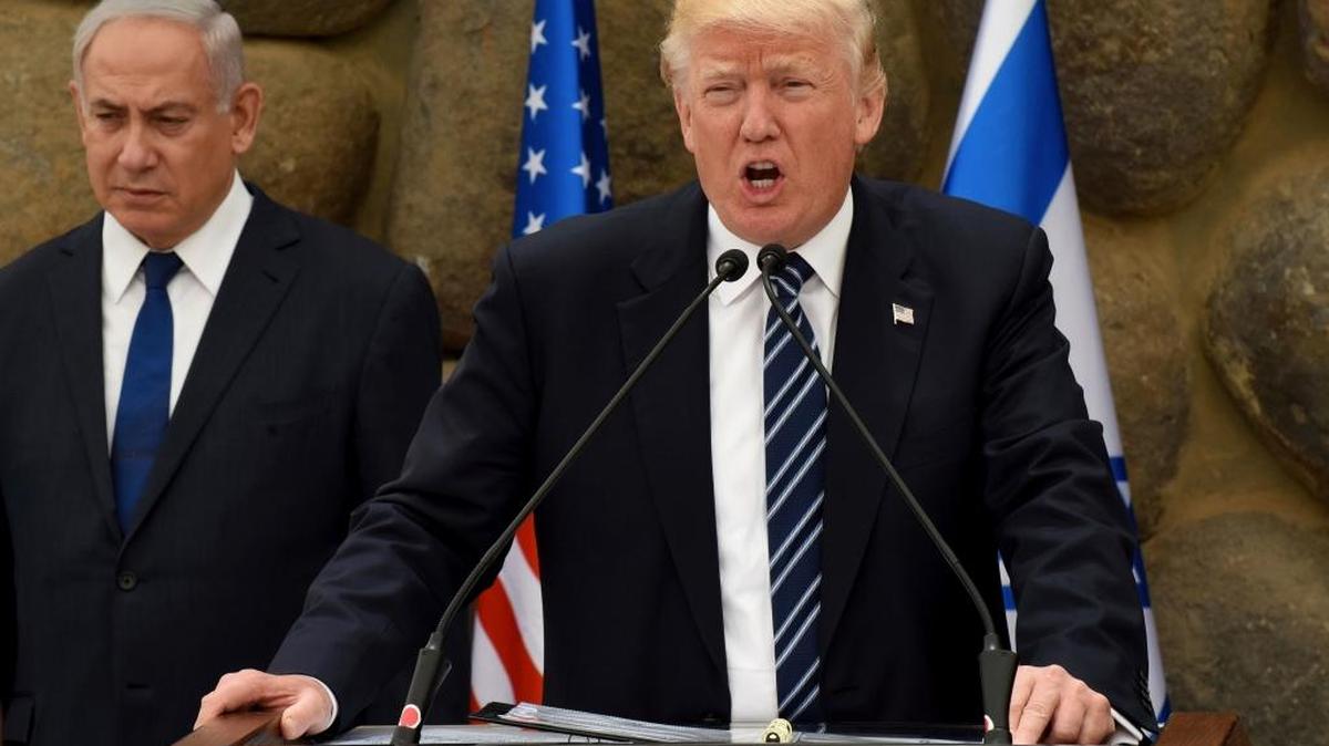 El presidente de EEUU, Donald Trump, pronuncia un discurso en el Museo del Holocausto, en Jerusalén, junto al primer ministro de Israel, Benjamin Netanyahu, el 23 de mayo.