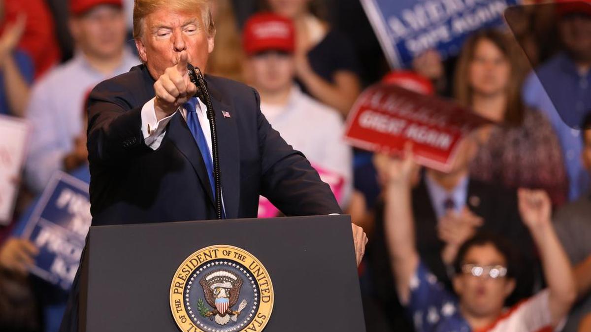 El presidente Donald J. Trump fustiga a los medios noticiosos en un discurso en Wilkes Barre, Pensilvania, el 2 de agosto.