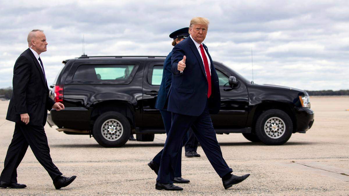 El presidente Donald Trump llega a la Base Aérea Andrews en Maryland para abordar Air Force One y viajar a Texas, el jueves 17 de octubre de 2019.