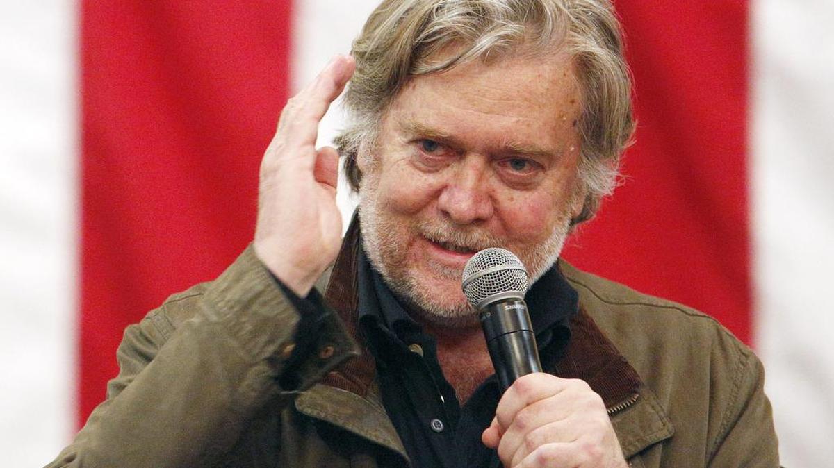 Foto de archivo del el 11 de diciembre de 2017 del asesor político Steve Bannon , durante un acto de campaña de Roy Moore, candidato republicano al senado por Alabama, en Midland City.
