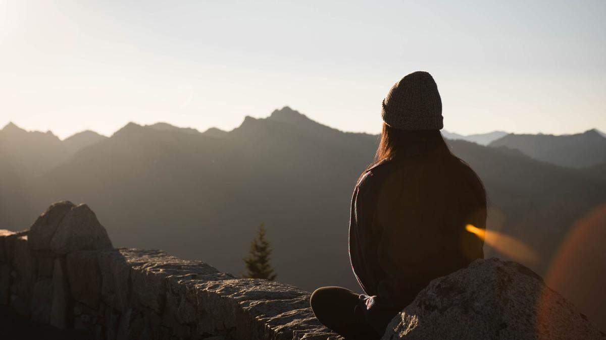 Meditar es ir a los lugares más recónditos de nuestra alma para encontrar respuestas a las preguntas profundas que de forma cotidiana no nos hacemos pero que están allí haciéndonos ruido.