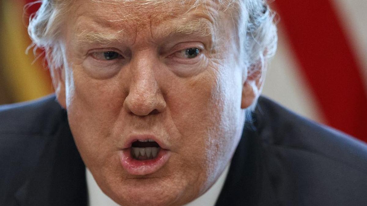 El presidente Donald Trump durante una reunión con su Gabinete de gobierno, el 4 de abril.