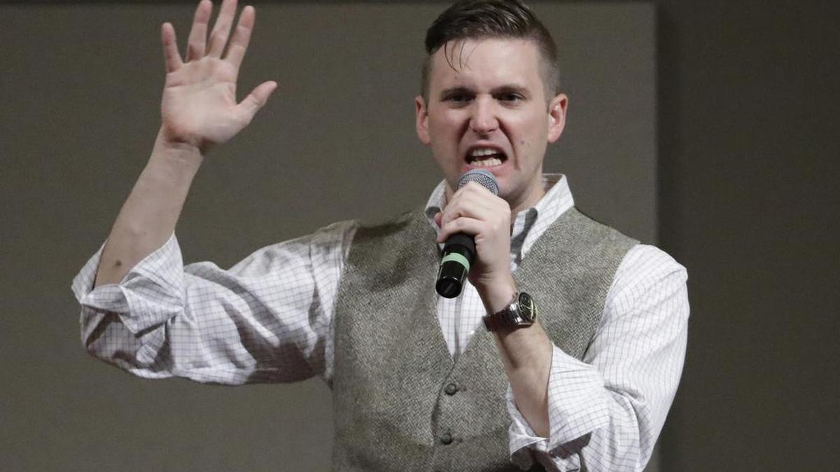 Richard Spencer, que dirige un movimiento nacionalista blanco, habla en la Universidad de Texas A&M el 6 de diciembre. Funcionarios de la universidad dijeron que el centro no invitó a Spencer, sino un ex estudiante que reservó un espacio público.