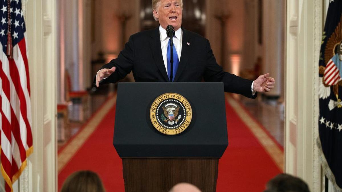 El presidente Donald Trump durante una errática conferencia de prensa en la Casa Blanca el miércoles 7 de noviembre.