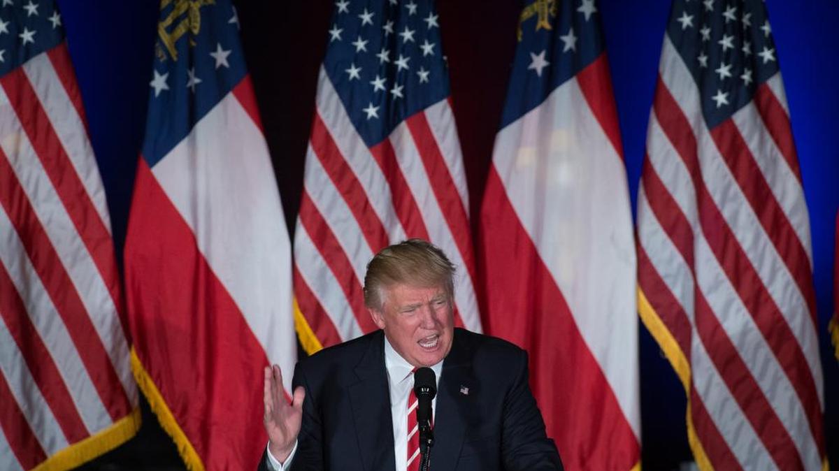 El candidato republicano Donald Trump pronuncia un discurso en un acto de la campaña electoral en Atlanta, Georgia, el miércoles pasado. Trump ha hablado varias veces sobre la inmigración y la seguridad nacional a raíz de la masacre en un club de Orlando.