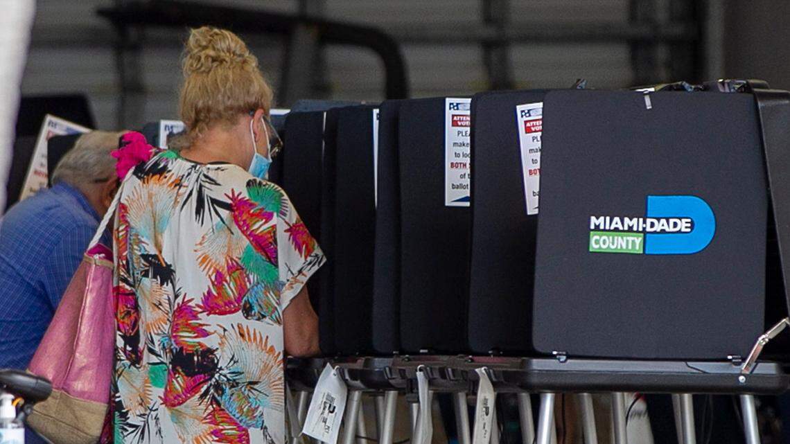 Florida envía miles de invitaciones para inscribirse a votantes ya registrados