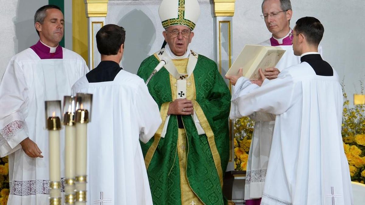 
El papa Francisco oficia una misa en el Encuentro Mundial de las Familias en Filadelfia, el domingo pasado.
