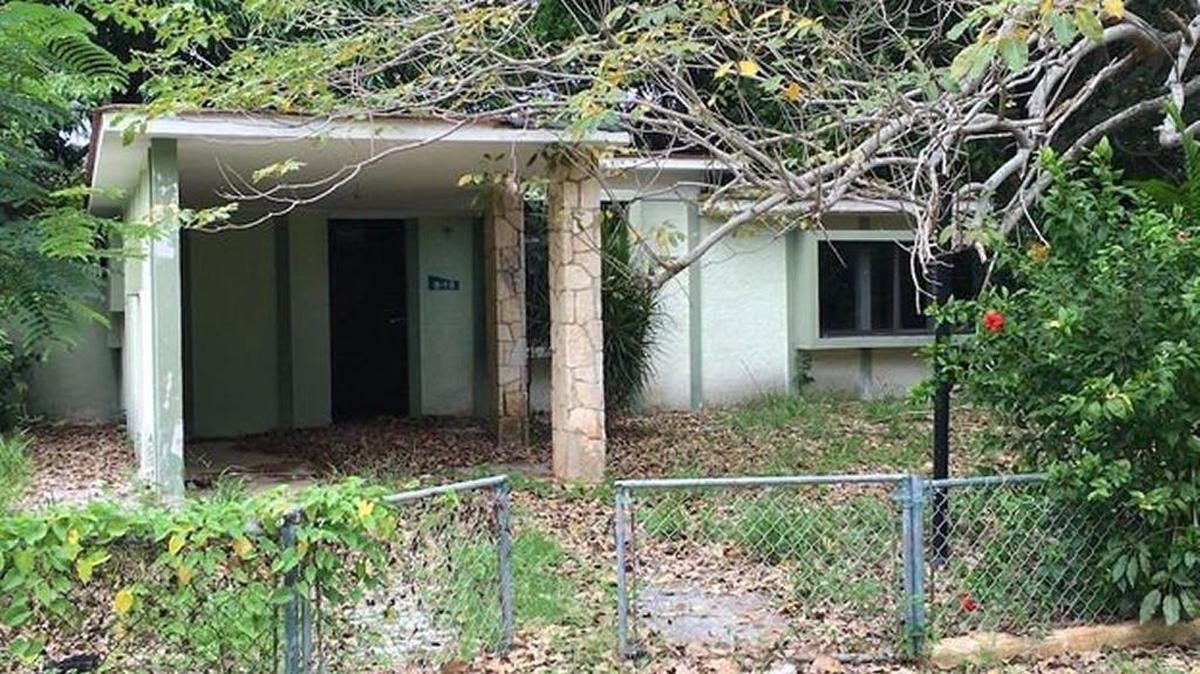 Casa abandonada en Tarará, una urbanización floreciente al este de La Habana en los años 1950 donde luego estuvo un campamento para ‘pioneros’.