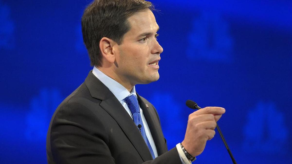 El senador republicano por la Florida Marco Rubio participa en el debate de los aspirantes a la presidencia en Boulder, Colorado, el 28 de octubre.