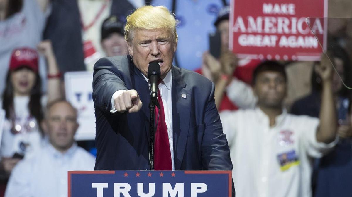 El candidato republicano pronuncia un discurso en un acto de la campaña en Cincinnati, Ohio, el 13 de octubre.