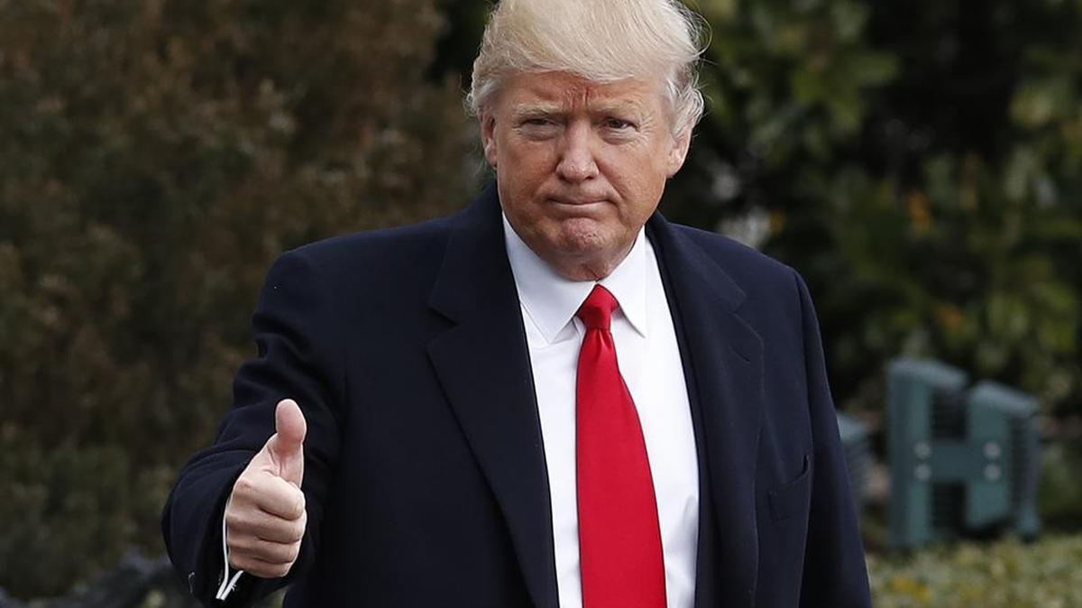 El presidente Donald Trump dijo que las encuestas que dan una opinión negativa de su orden ejecutiva sobre inmigración son falsas.
