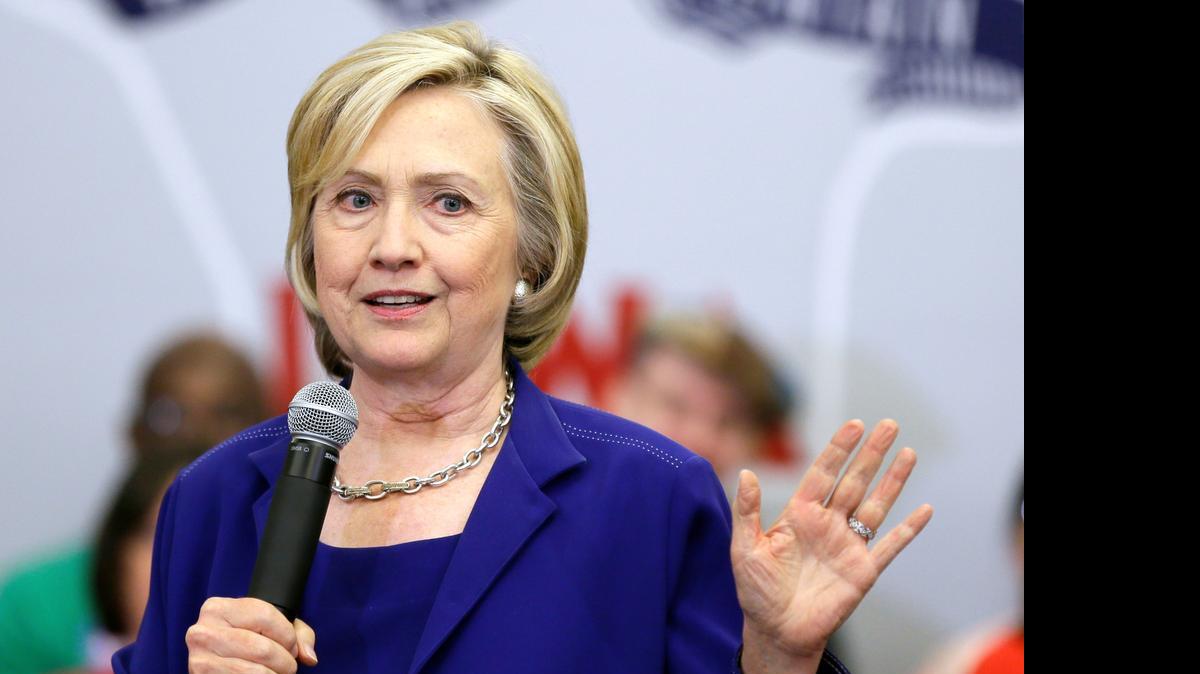
La candidata demócrata Hillary Clinton preside un acto de campaña en la Biblioteca Pública de Iowa City, el 7 de julio.
