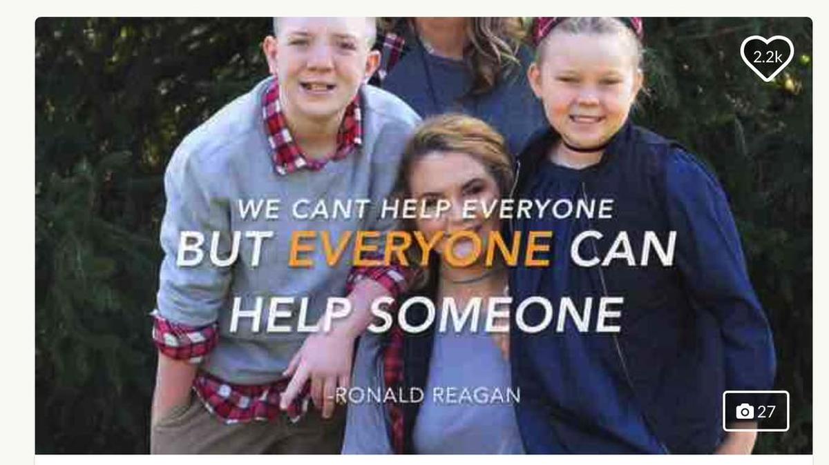 Keaton Jones (izq., en una página de recaudación de fondos), un niño de Tennessee, relató en los medios sociales que es víctima de abuso en su escuela, y su historia se ha hecho viral.