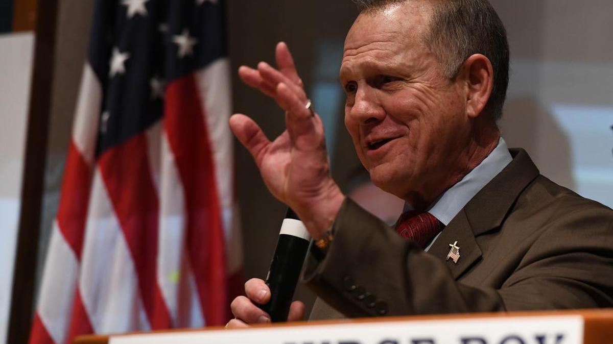 Roy Moore, candidato republicano al Senado por Alabama, sufrió una derrota histórica el martes frente al demócrata Doug Jones.
