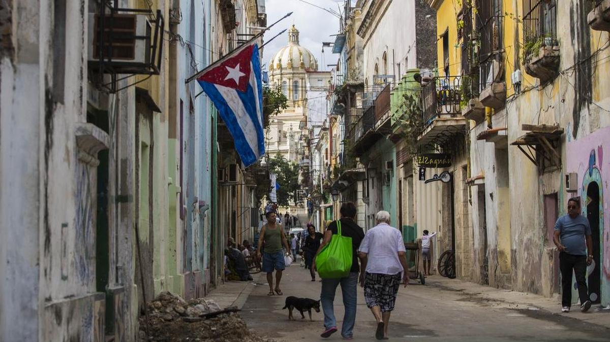 Los más de 58 años de gobierno castrista en Cuba han dejado una aguda crisis económica.