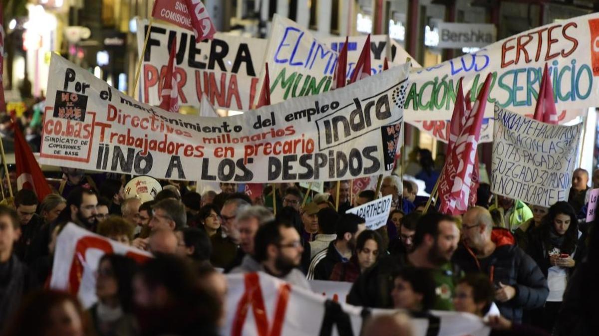 Una multitud protesta en Madrid, el pasado 22 de octubre, contra las medidas gubernamentales de austeridad.