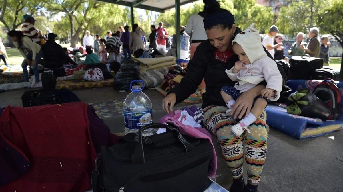 Un grupo de cubanos acampa en un parque de Quito, la capital de Ecuador, el pasado junio, exigiendo visas humanitarias de México para llegar a Estados Unidos.