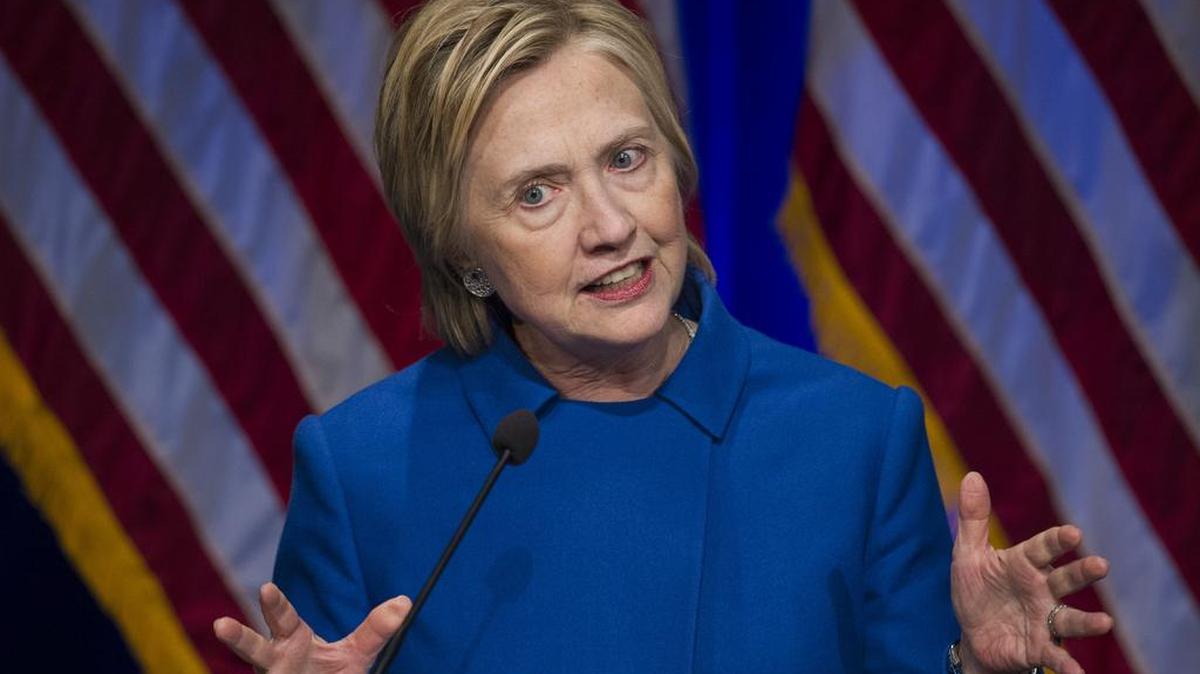 La divulgación de los correos electrónicos de Hillary Clinton afectó gravemente su campaña por la Casa Blanca.