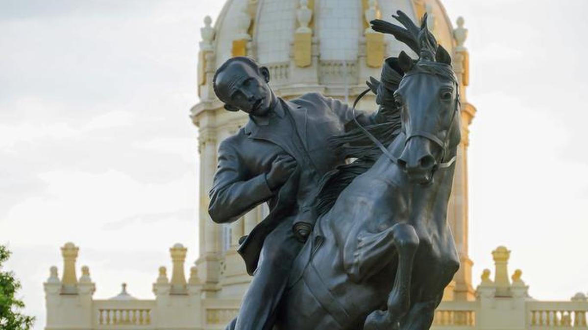 Estatua ecuestre de José Martí en La Habana.