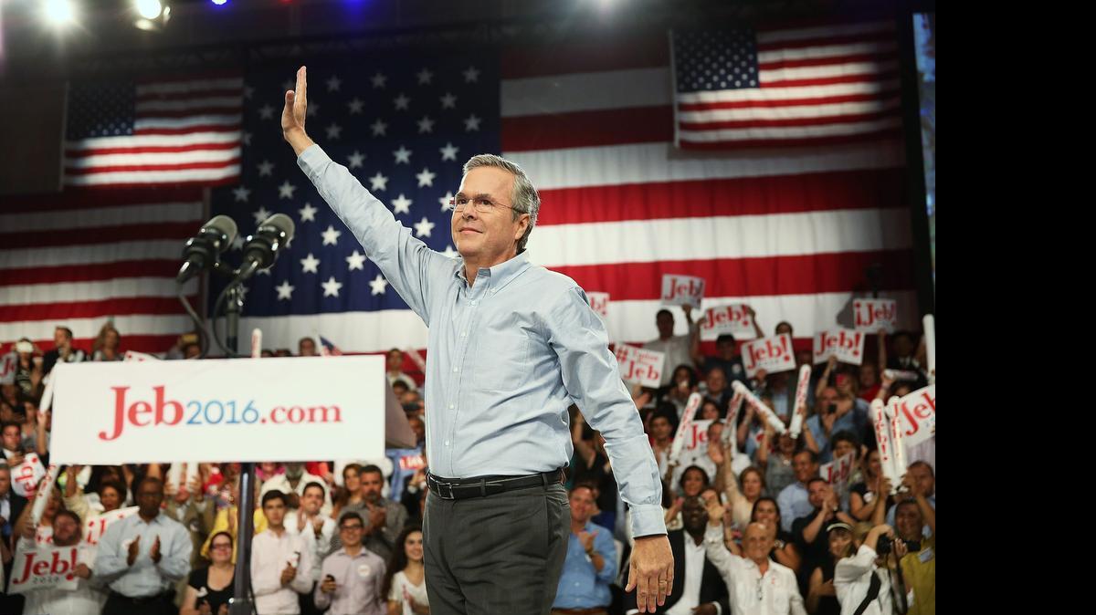 
Jeb Bush, ex gobernador de la Florida, anuncia su candidatura a la presidencia en Miami, el lunes pasado.
