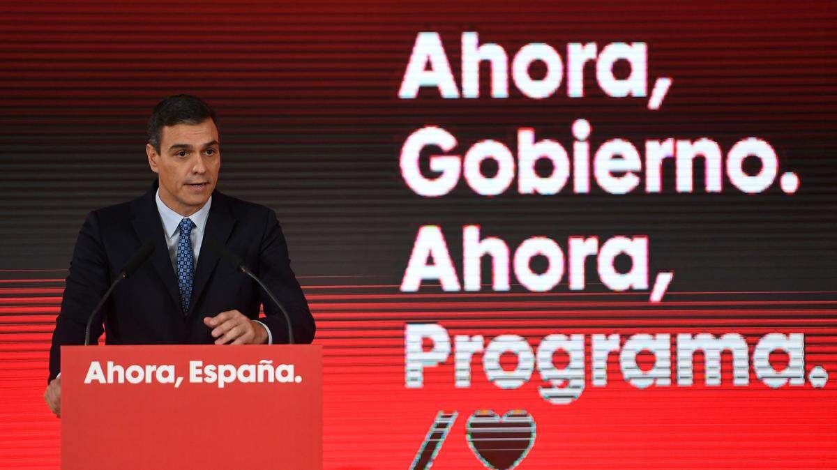 El presidente en funciones del Gobierno español, Pedro Sánchez, presenta el 7 de octubre en Madrid la plataforma del Partido Socialista de España (PSOE) para las elecciones del 10 de noviembre.