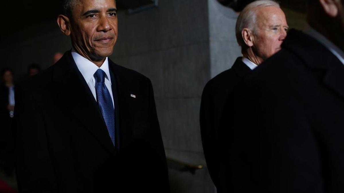 El ex presidente Barack Obama y el ex vicepresidente Joe Biden a su llegada al Capitolio el viernes 20 de enero para la toma de posesión de Donald Trump.