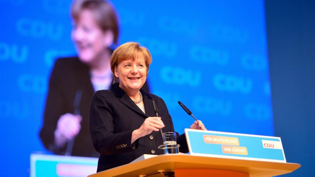 La Canciller Angela Merkel destaca entre los gobernantes europeos por su carácter humanitario, práctico y conciliador en cuanto a los refugiados y la seguridad de su país.