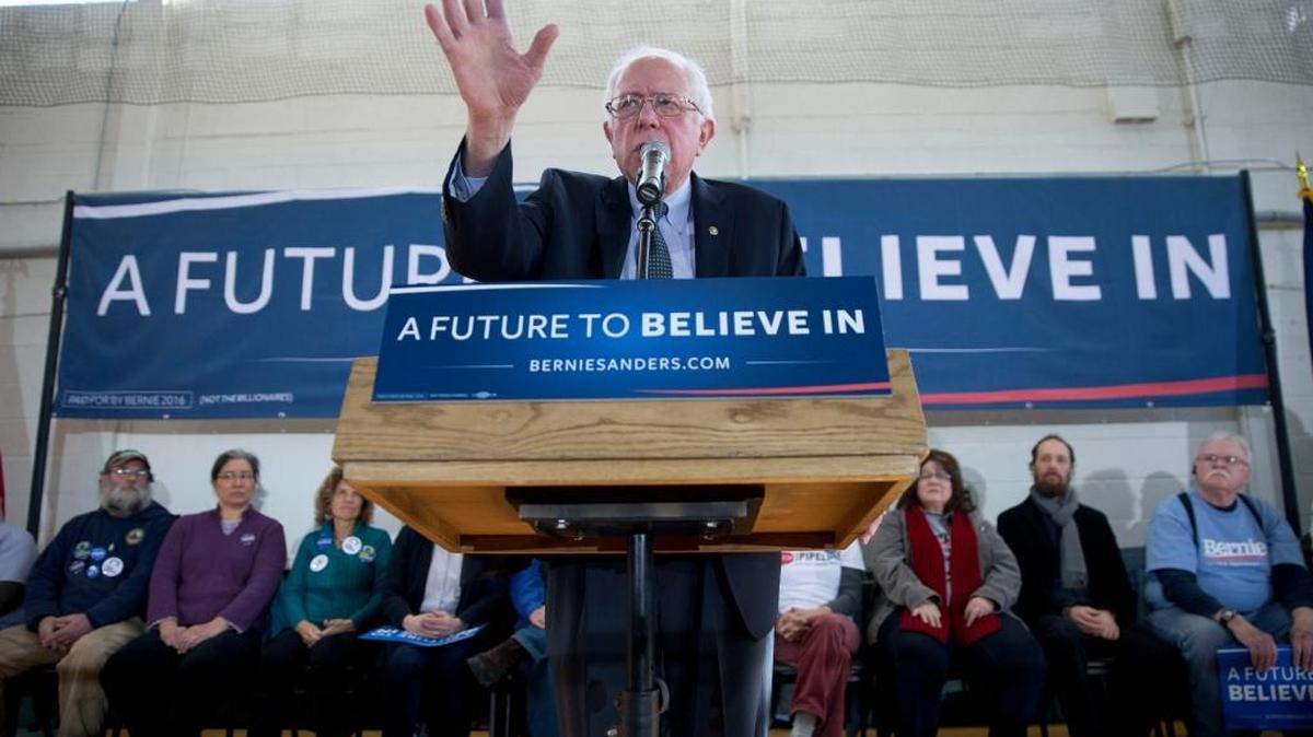 El precandidato demócrata Bernie Sanders en su gira de campaña.