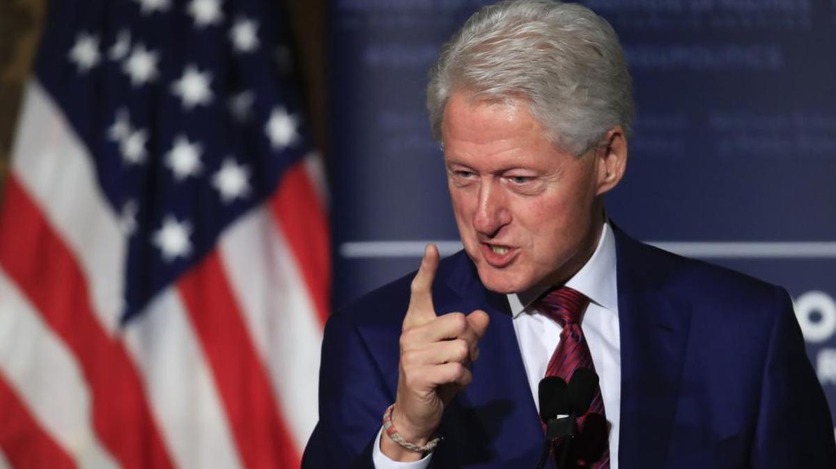 El ex presidente Bill Clinton participa en un simposio en la Universidad de Georgetown, en Washington.