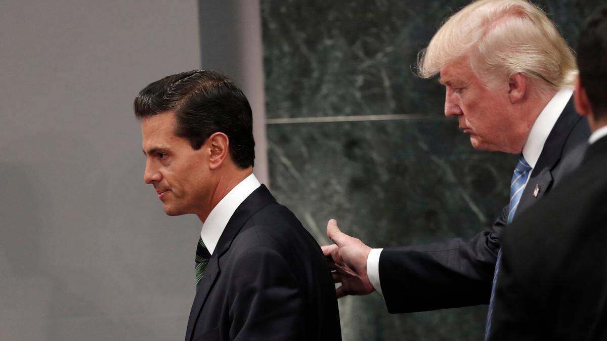 El presidente Donald Trump, cuando era el candidato presidencial republicano, se reunió con el mandatario mexicano Enrique Peña Nieto el 31 de agosto de 2016, en Ciudad de México.