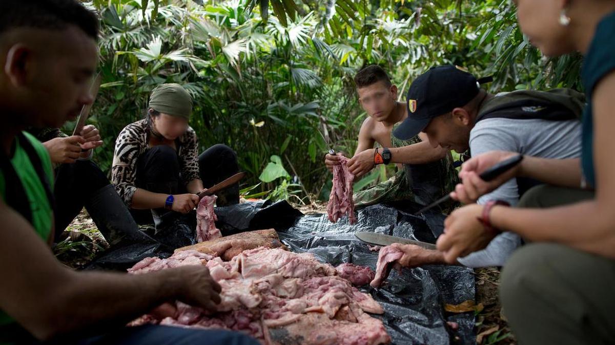 Guerrilleros de las FARC en un campamento en Antioquia, en enero.