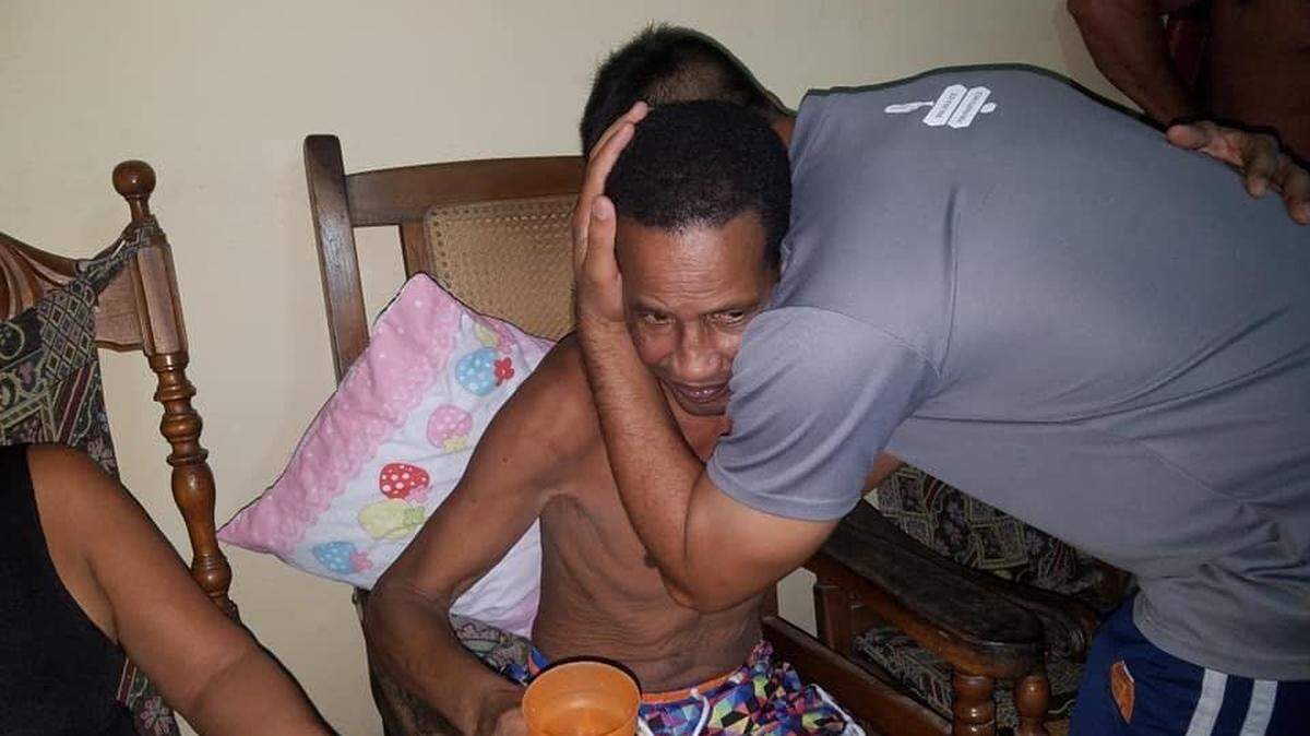 El activista de la Unión Patriótica de Cuba (UNPACU), Tomás Núñez Magdariaga, tras ser liberado el 15 de octubre de 2018 luego de 62 días en huelga de hambre.