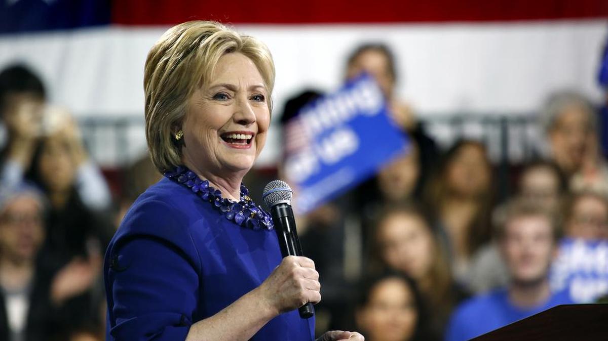 La candidata demócrata Hillary Clinton preside el miércoles un acto de campaña en el Centro de Convenciones Jacob K. Javits en Nueva York.