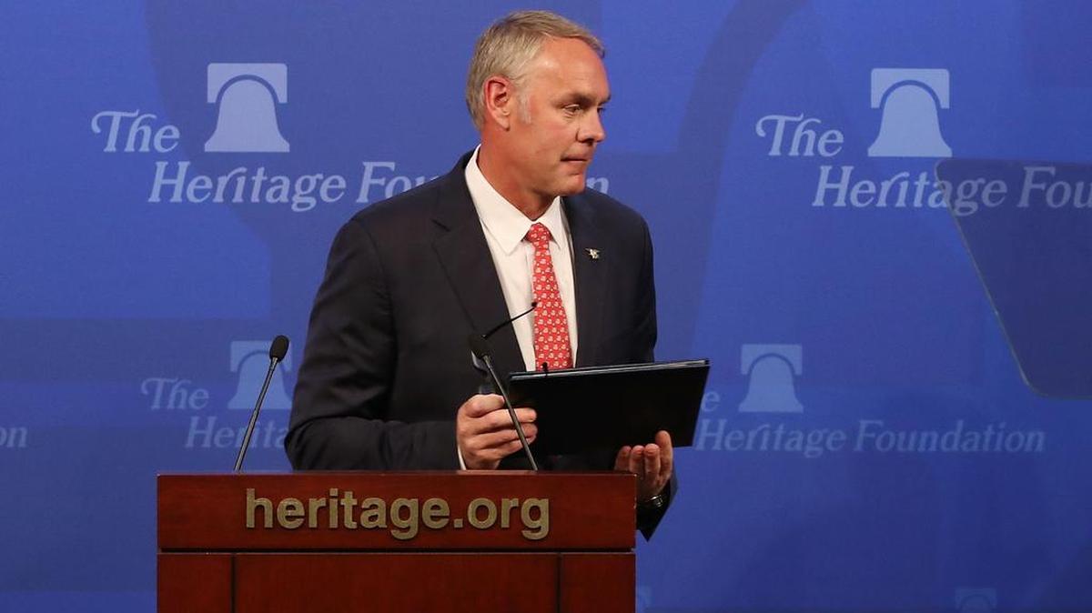 El secretario del Interior, Ryan Zinke, usó un vuelo fletado en junio que costó más de $12,000.