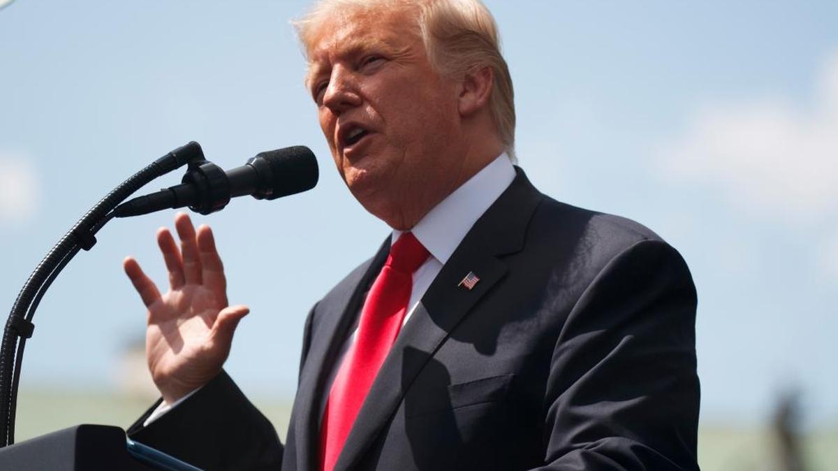 El presidente Donald Trump habla en la plaza Krasinski en Varsovia, el 6 de julio.