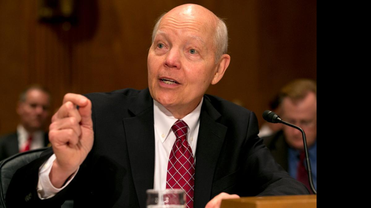 
El comisionado del IRS, John Koskinen, busca reducir el fraude en la devolución de impuestos.
