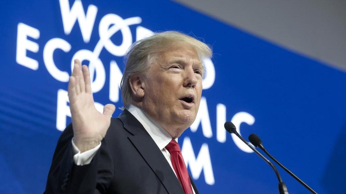 En una entrevista en el Foro Económico Mundial en Davos, el presidente Donald Trump expresó sus dudas sobre el cambio climático.