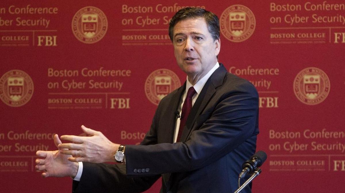 Las revelaciones de WikiLeaks han puesto a James Comey, director del FBI, en el centro de una tormenta política.