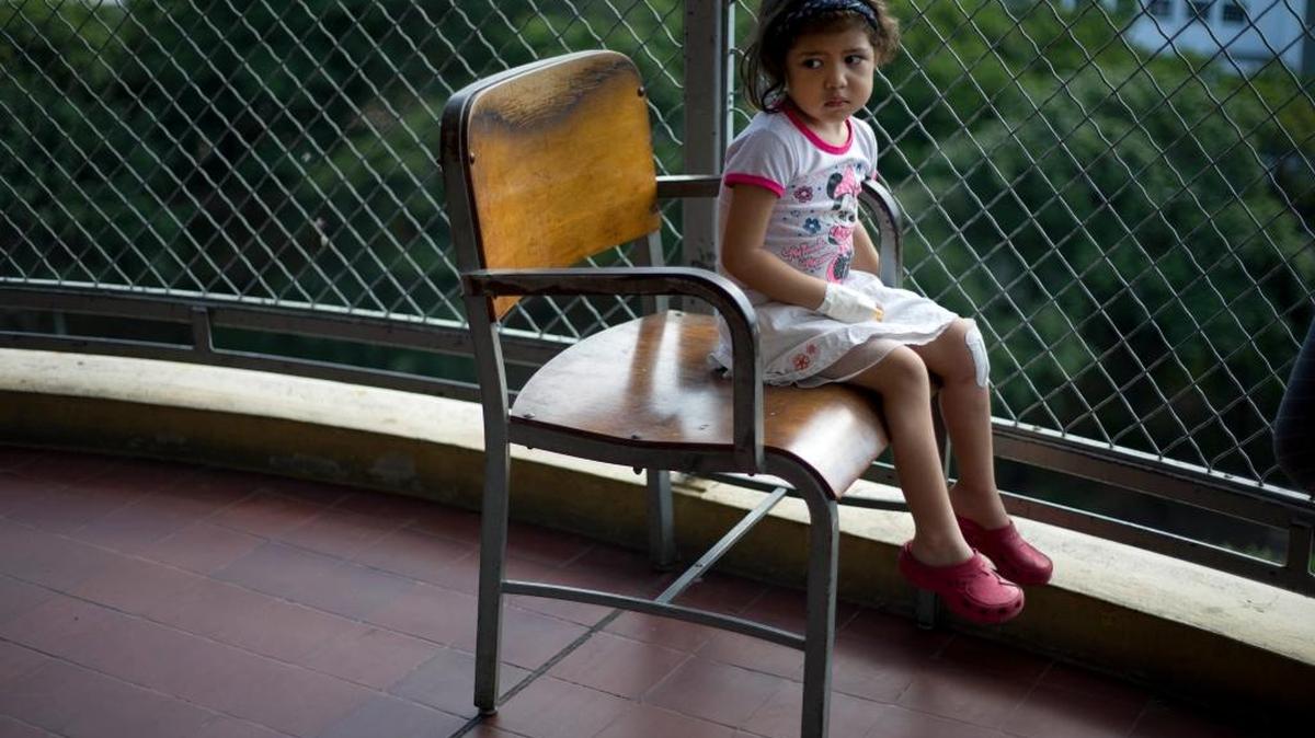 Ashley Pacheco estuvo al borde de la muerte por la falta de antibióticos en los hospitales de Caracas.