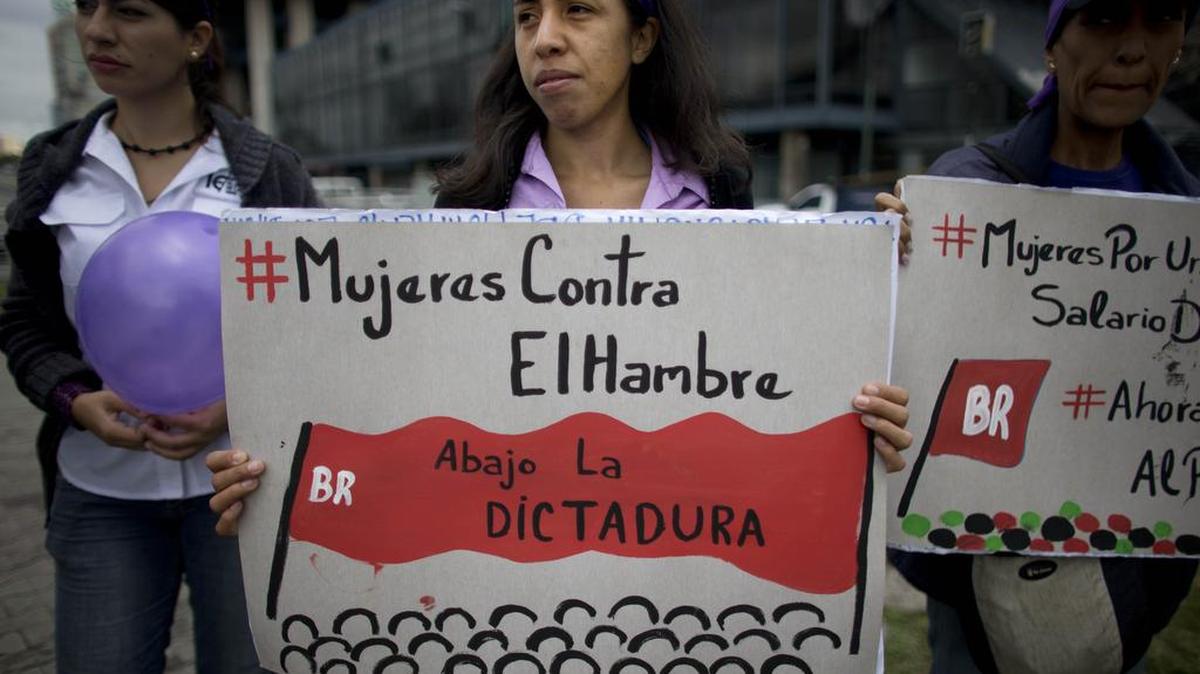 Mujeres protestan en Caracas contra el gobierno de Nicolás Maduro, el pasado 8 de marzo.