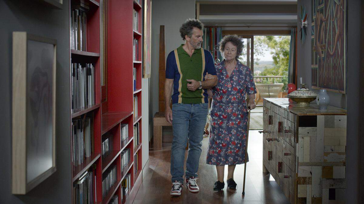 Antonio Banderas y Julieta Serrano en una escena de la película “Dolor y Gloria”, del director español Pedro Almodóvar.