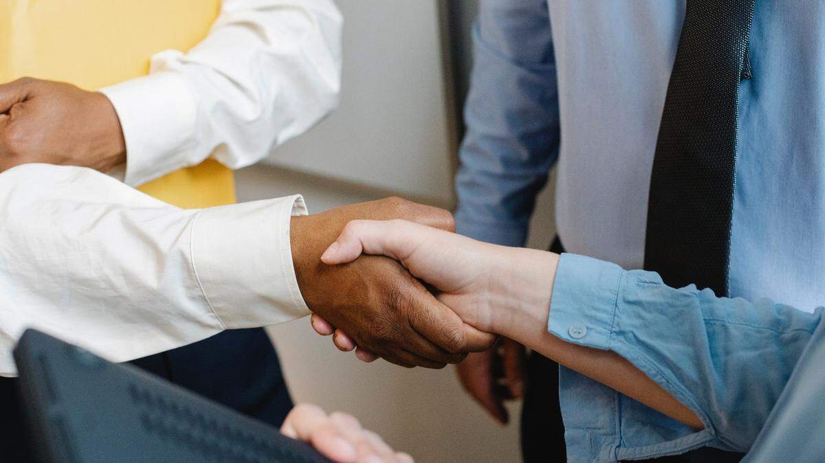 Desarrollar confianza es imprescindible para la colaboración y la innovación. Si no confiamos en las personas que nos rodean, es imposible que podamos crear nada nuevo.